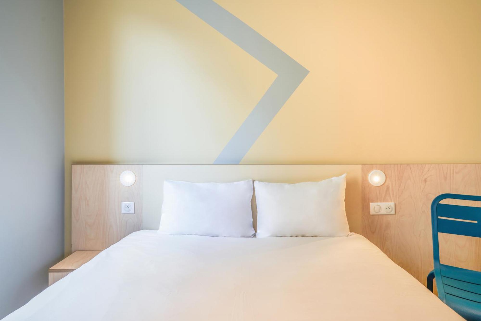 Ibis Budget Saint-Maurice Bagian luar foto