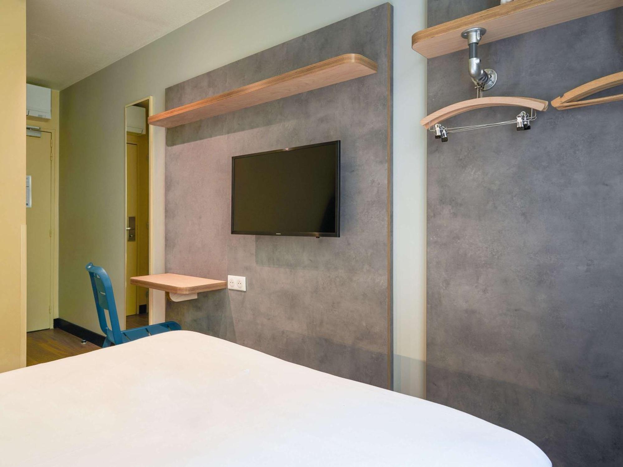 Ibis Budget Saint-Maurice Bagian luar foto