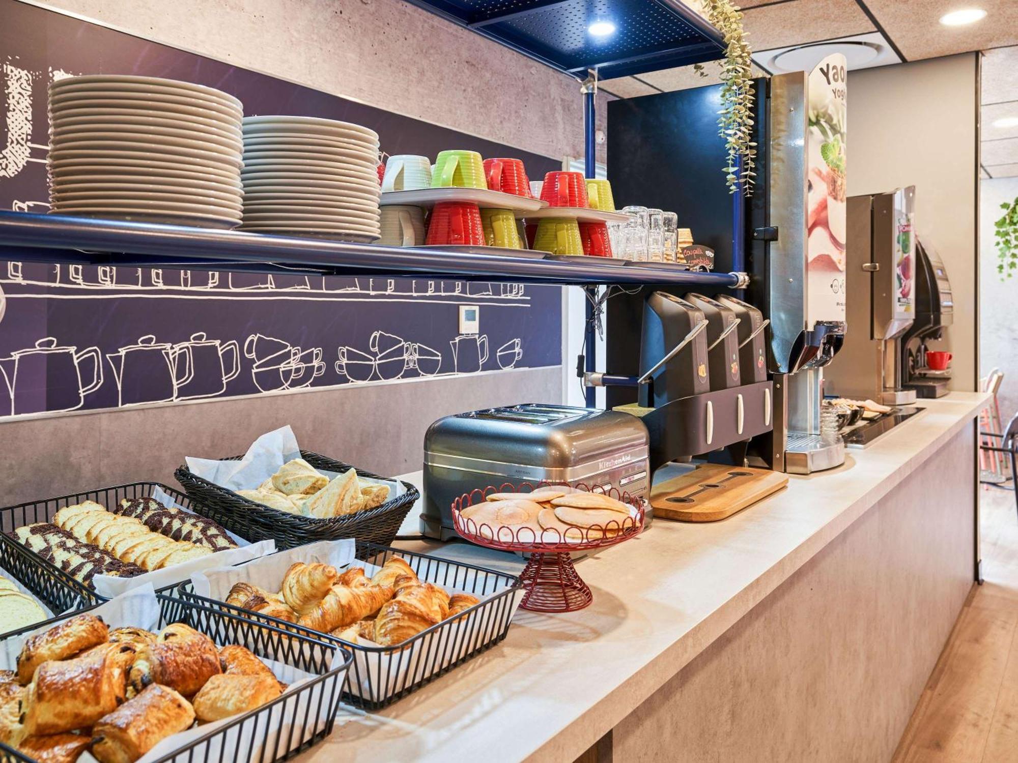 Ibis Budget Saint-Maurice Bagian luar foto