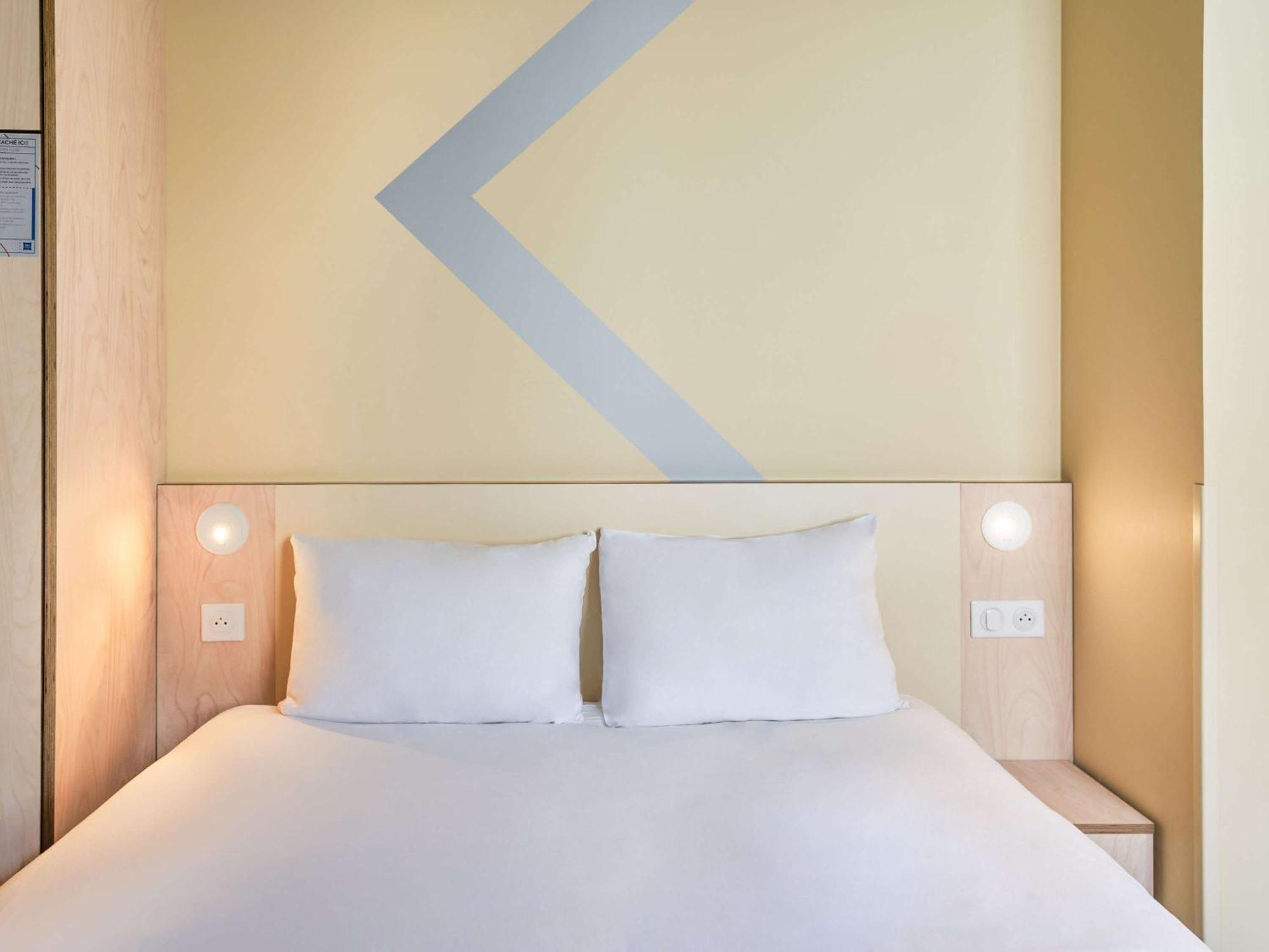 Ibis Budget Saint-Maurice Bagian luar foto