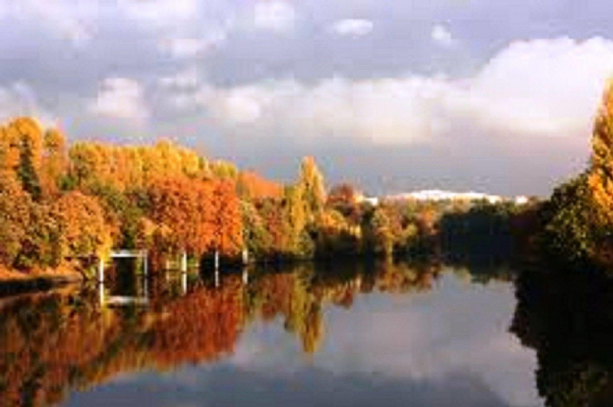 Ibis Budget Saint-Maurice Bagian luar foto